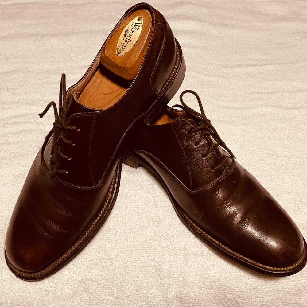Barneys New York Brown Oxfords with Smooth Leather Finish